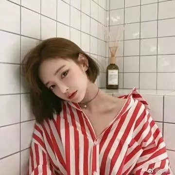 男人转化出机器人铠装